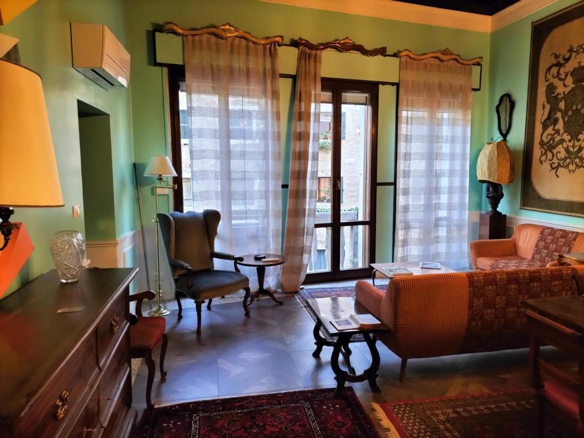 Luxury Near Rialto Bridge Апартаменты Венеция